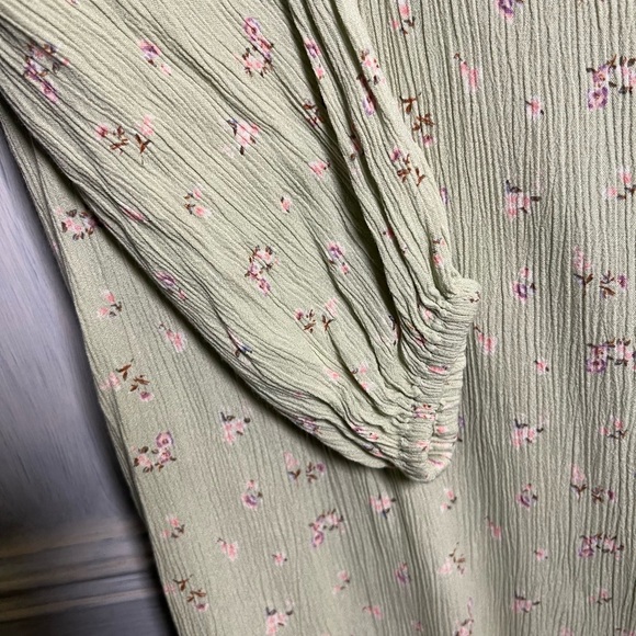 Billabong Green Ditsy Floral Lotta Love Gauzy Wrap Dress Boho Beachy - Picture 6 of 11